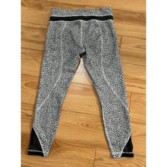 💗 LULULEMON Inspire Tight II Leggings Size 8 Miss Mosaic White Black Crop EEUC - Picture 3 of 3